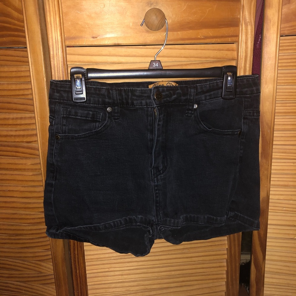 Black Mid-rise shorts